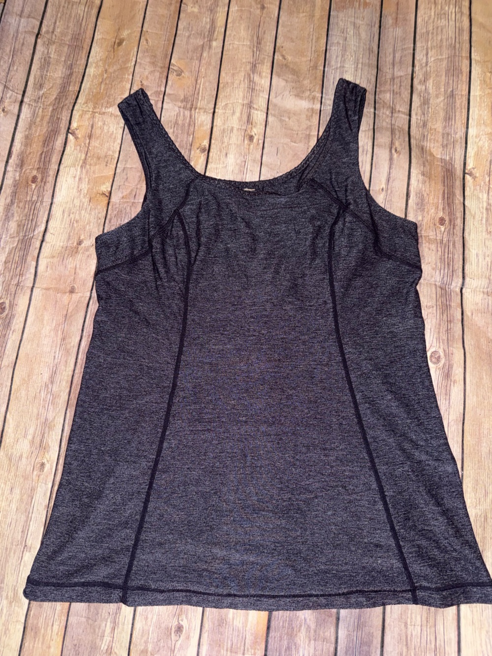 Lululemon Run Free Tank
Heathered Black Swan